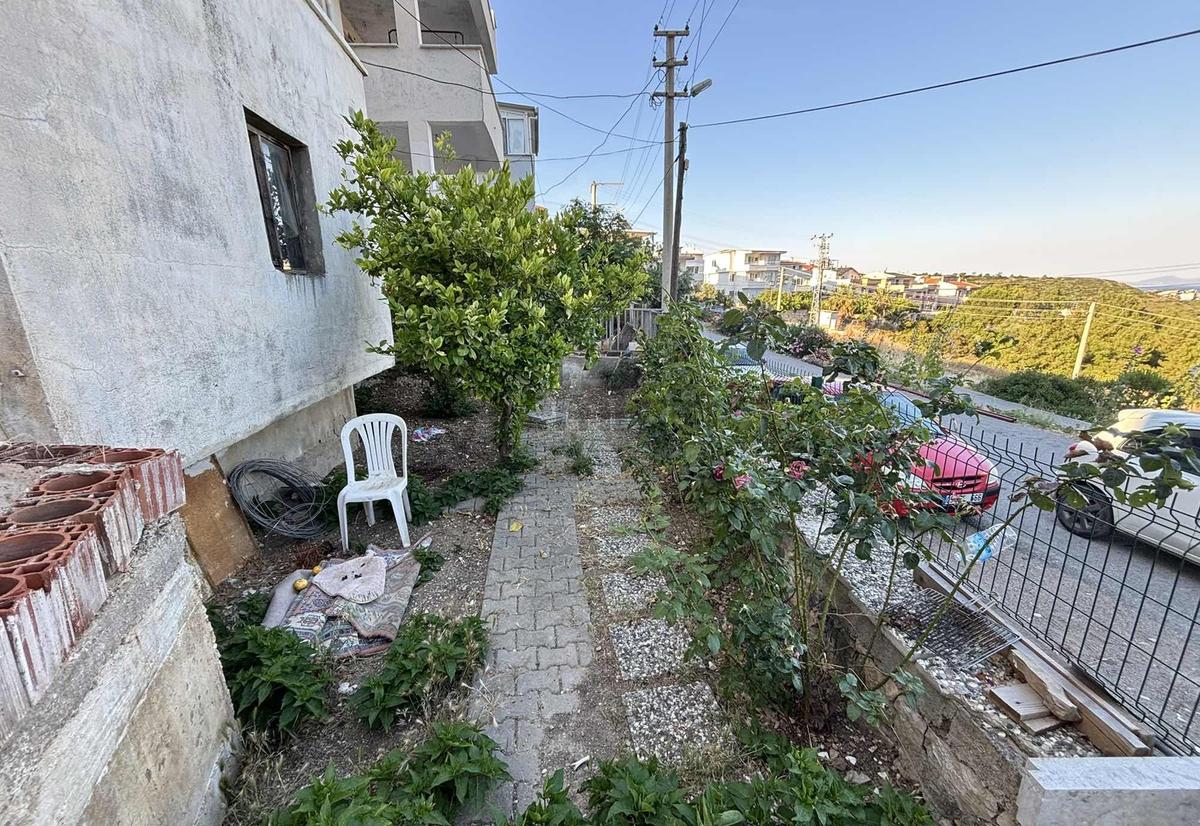 Karaburun Merkezde Satılık Bahçe Katı Daire - 9