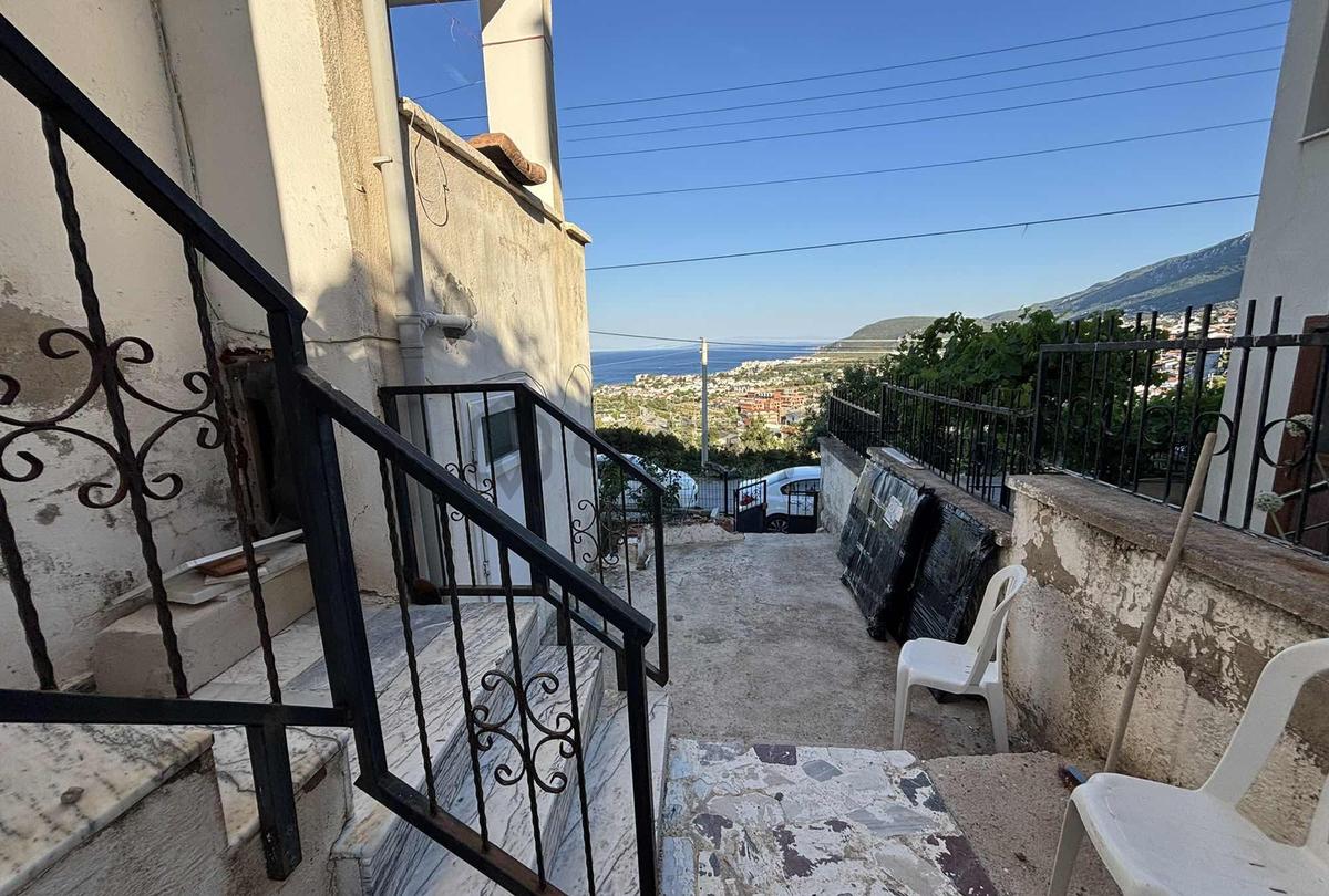 Karaburun Merkezde Satılık Bahçe Katı Daire - 14