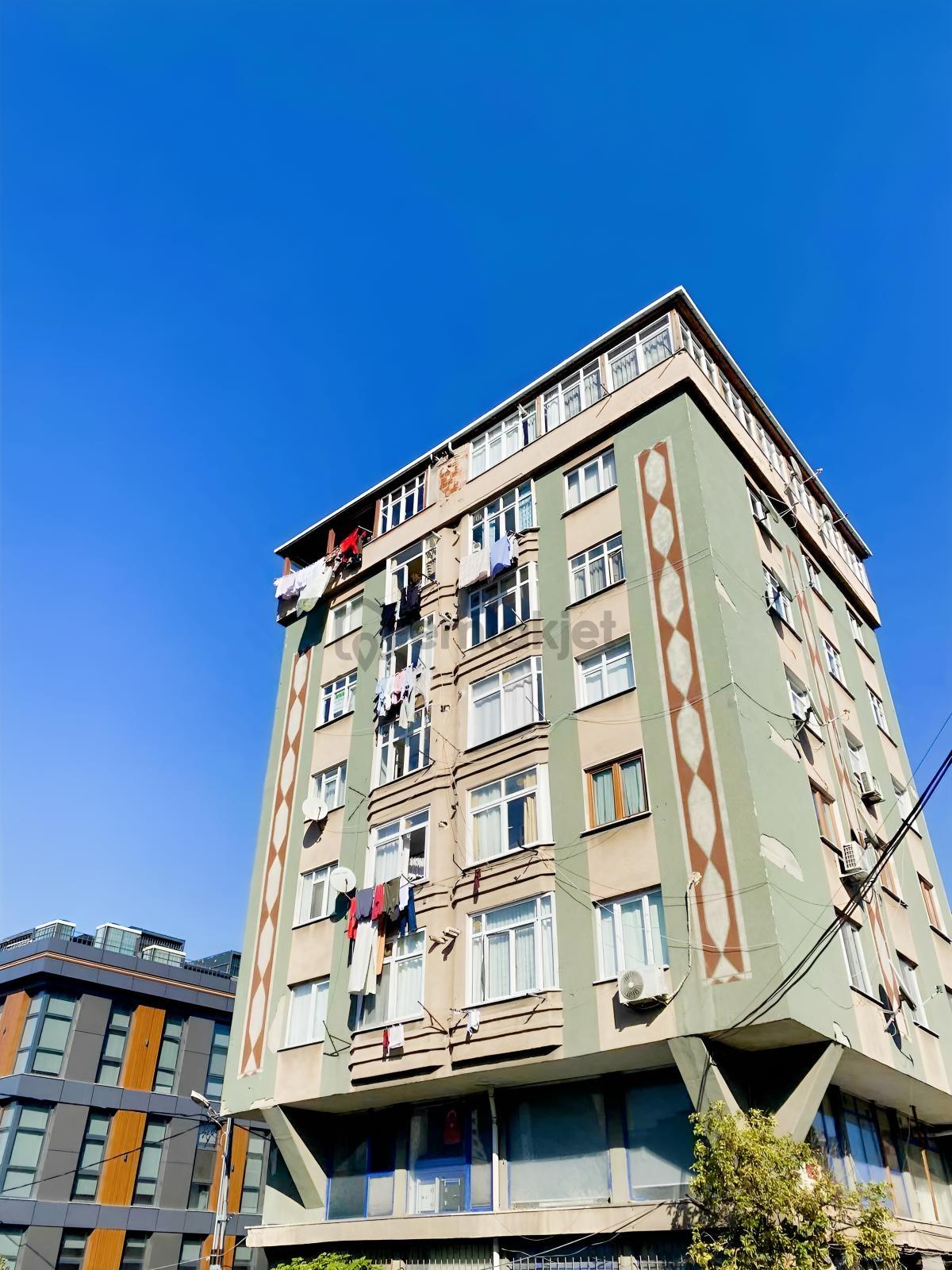 Sular Emlak'tan Halkalı Meydanda Satılık Daıre 4kat - 2