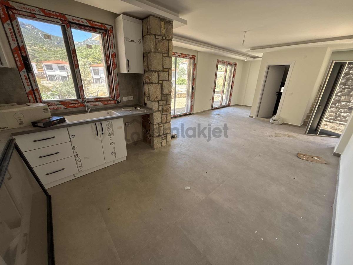 Karaburun Saip Mahallesinde 3+1 Tam Müstakil Satılık Villa - 18
