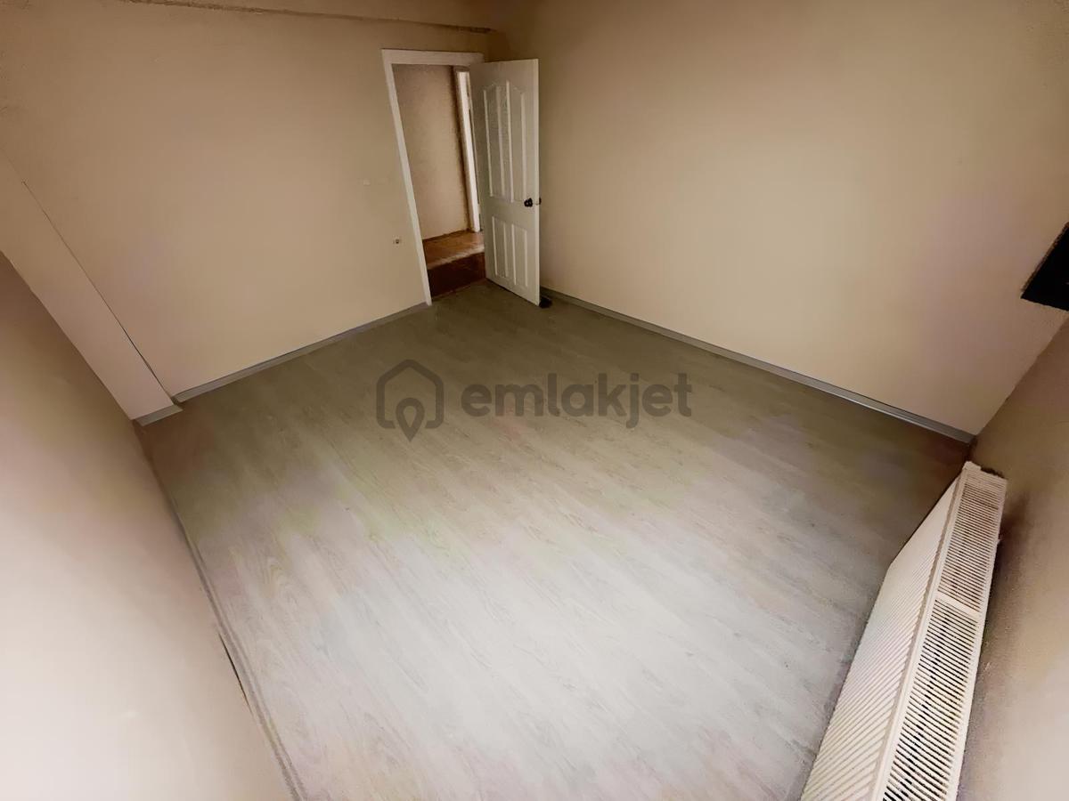 Alsancak'ta Full Yapılı Bahçe Katı 3+1 Daire - 18