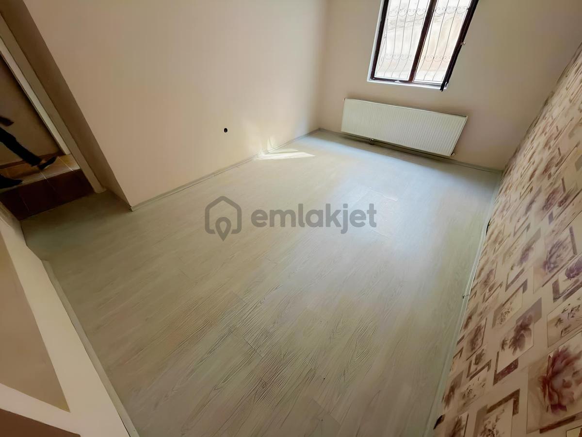 Alsancak'ta Full Yapılı Bahçe Katı 3+1 Daire - 8