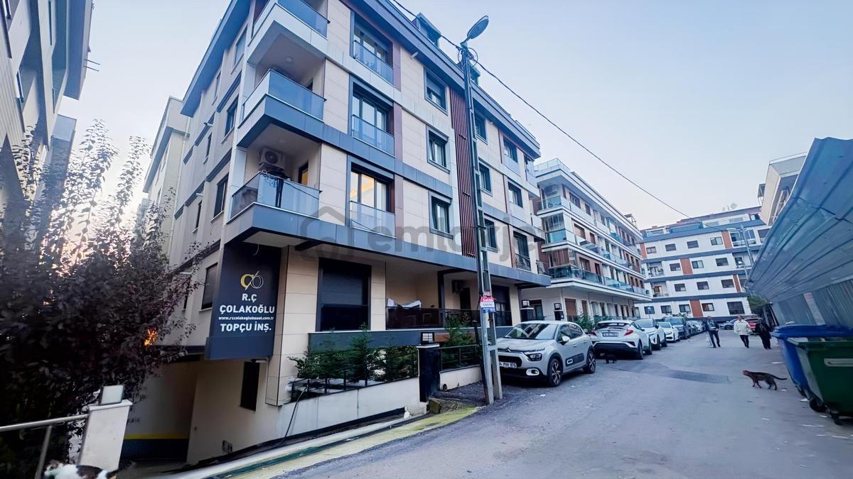 İdealtepe Sahilde Ayrı Mıtfak Balkonlu Geniş 1+1 Daire - 2