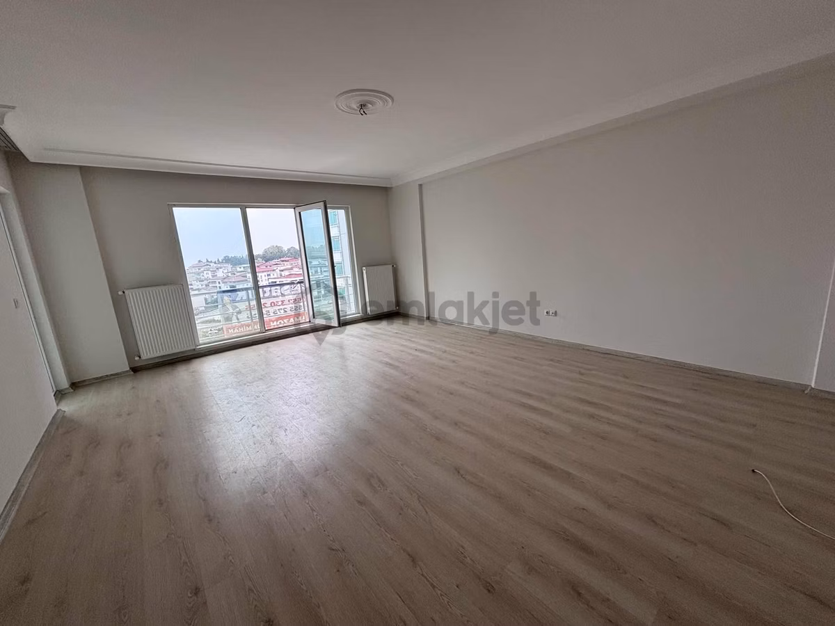 Samsun Kalkancı Mahallesinde Satılık 3+1 Geniş Daire - 12