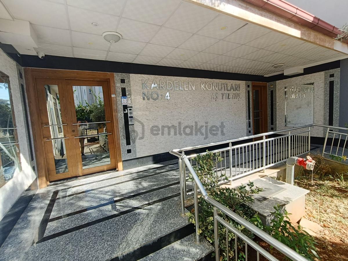 Kepez Devlet Hastanesi Acil Karşısında Site İçinde Kiralık Daire - 23