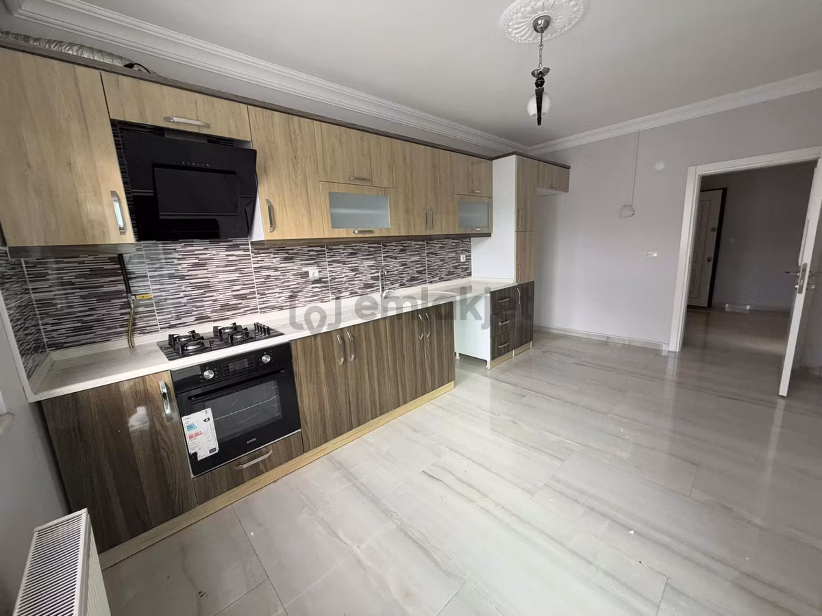 Yağmur Emlak'tan Süper Konumlu 3+1 Lüks Kiralık Daire - 8