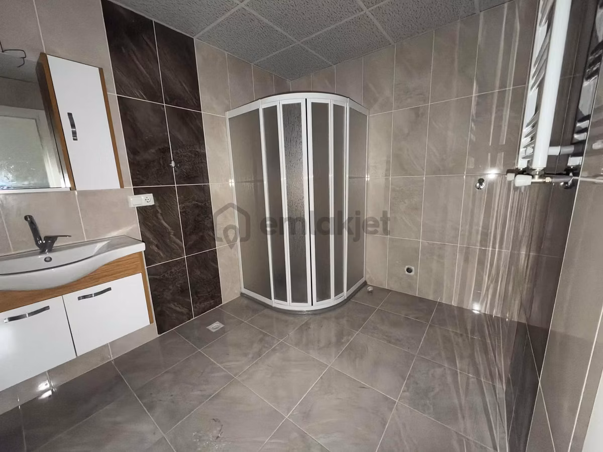 Yağmur Emlak'tan Süper Konumlu 3+1 Lüks Kiralık Daire - 18