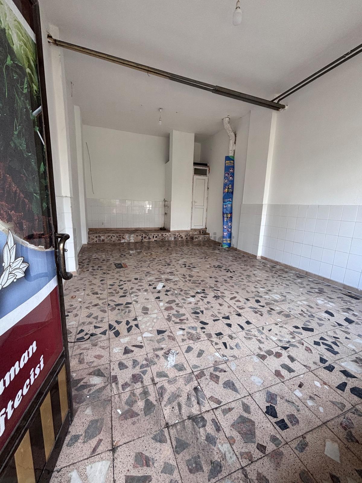 Gülüç Ahos Otel Arkası Dükkan - 4