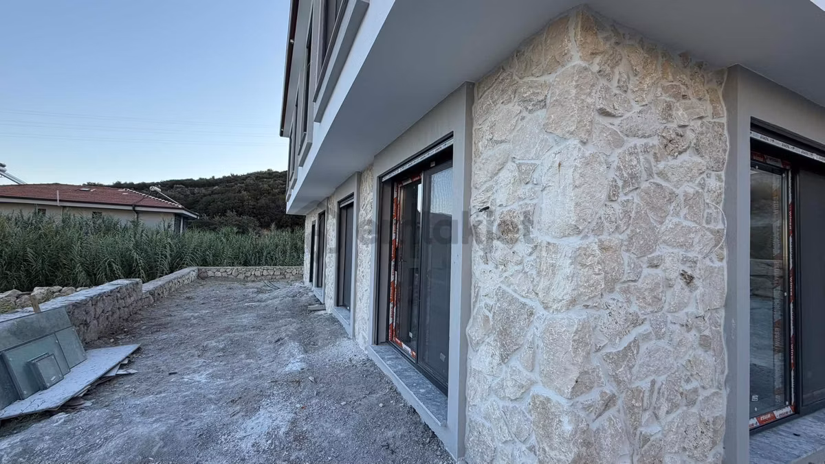 Karaburun'da Deniz Ve Doğa Manzaralı, Sıfır 3+1 Dubleks Villa - 9