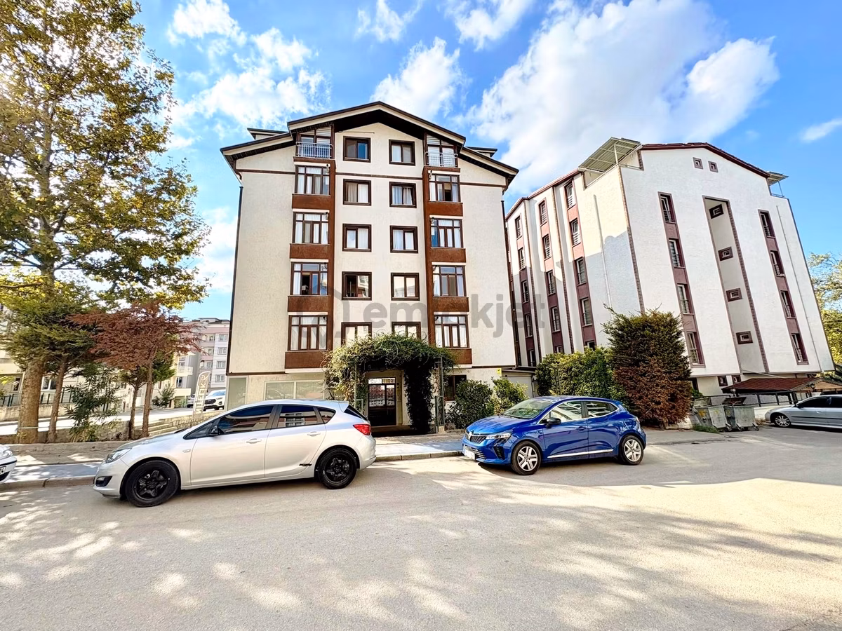 Görükle Mh.merkezde 2+1 Ayrı Mutfaklı Geniş M2 Eşyalı Kiralık
