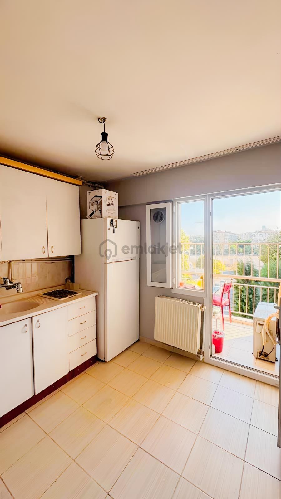 Bornova Yonca Sitesi'nde Geniş & Ferah 3+1 Daire / 2. Kat - 9