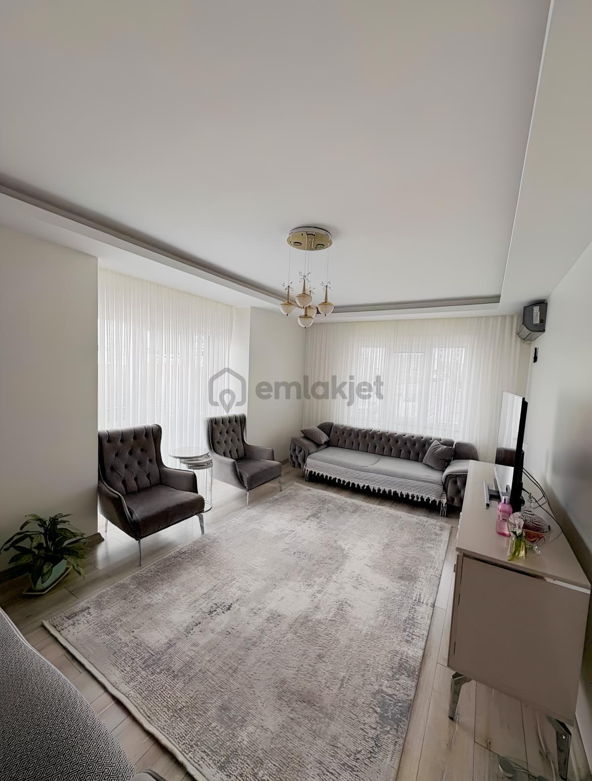 Ladin Evleri-2 Sitesi'nde Ebeveyn Banyolu Havuzlu 3+1 Daire - 15