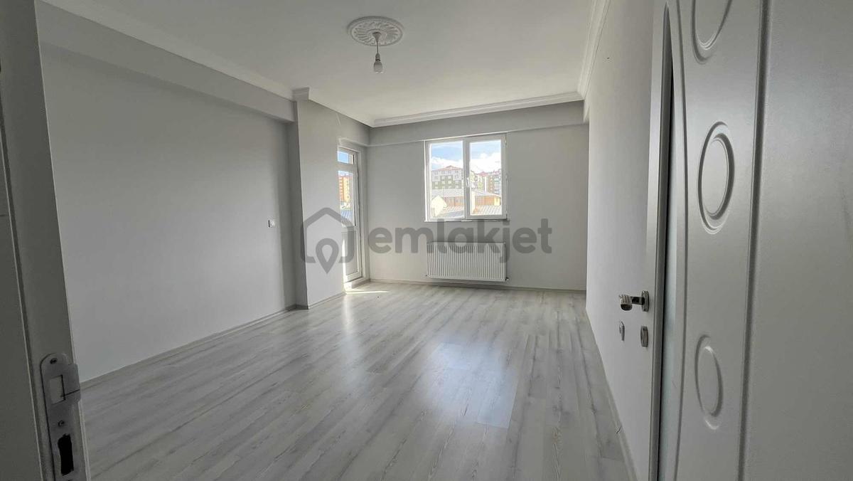 Royale'den Hilalkentte Kiralık 3+1 Lüks Daire - 8