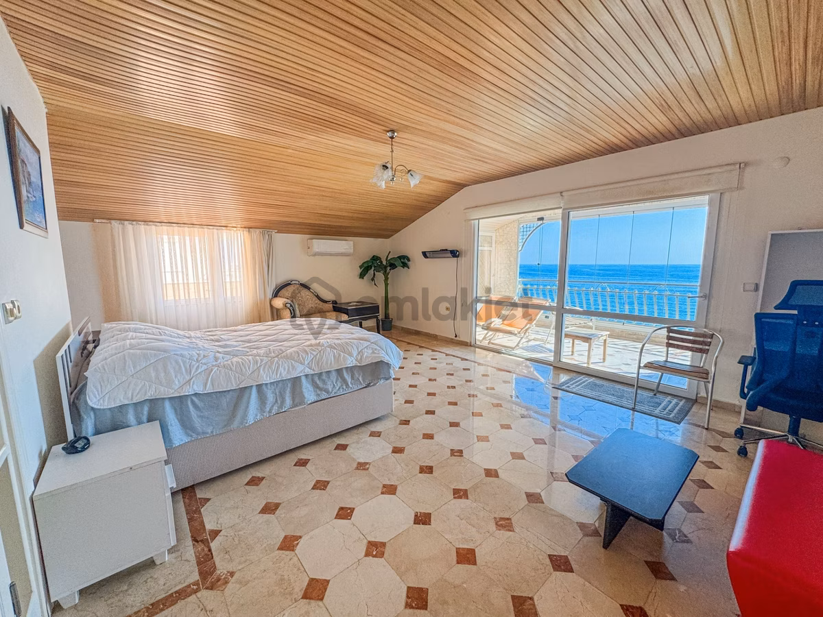 Alanya Mahmutlarda Denize Sıfır Muhteşem Deniz Manzaralı 3+1 Satılık Penthouse - 17