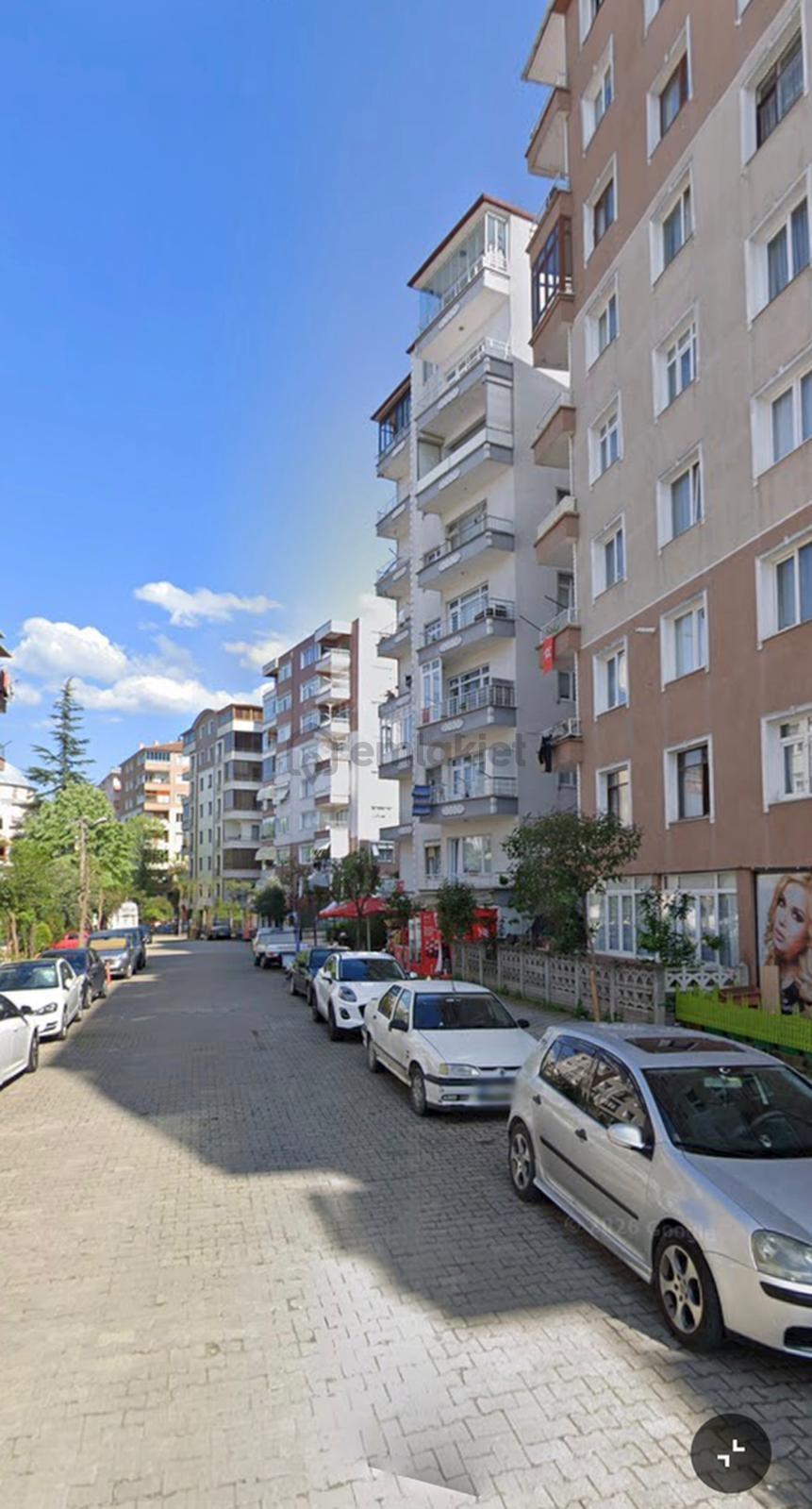 Torunlar Emlaktan 4 Temmuz Mah Satılık 3+1 Balkonlu 1.kat Daire