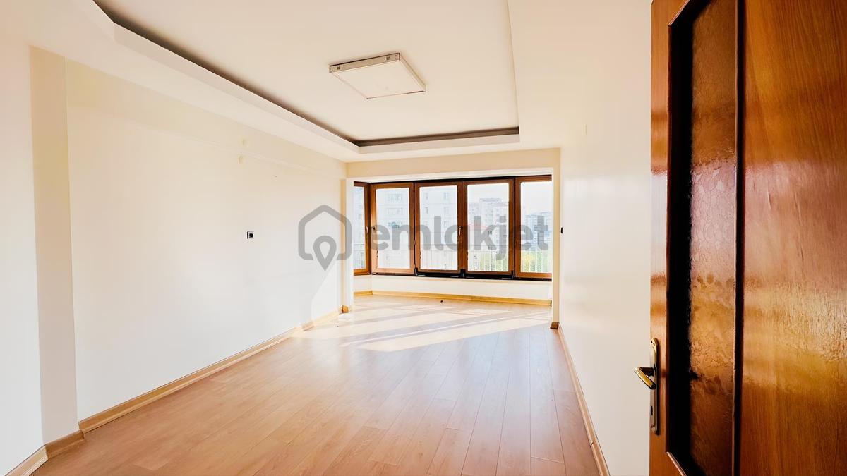 Tuna Caddesin'de Kiralık 3+1 Daire - 4