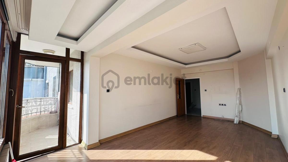 Tuna Caddesin'de Kiralık 3+1 Daire - 25