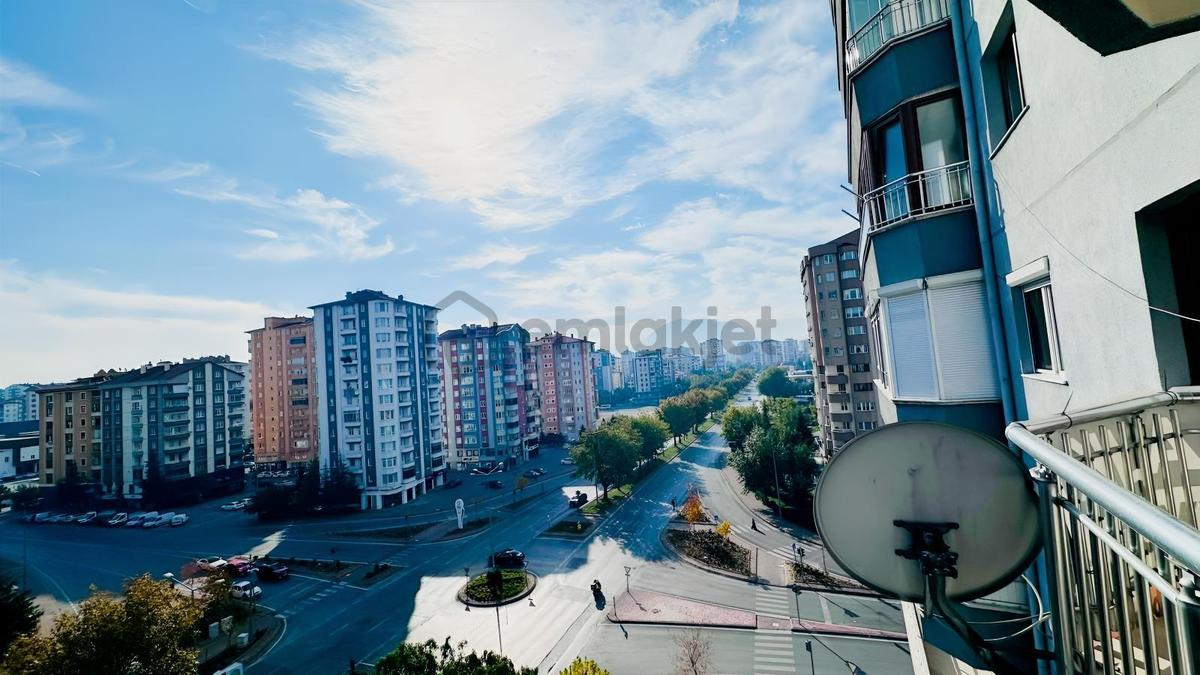 Tuna Caddesin'de Kiralık 3+1 Daire - 14