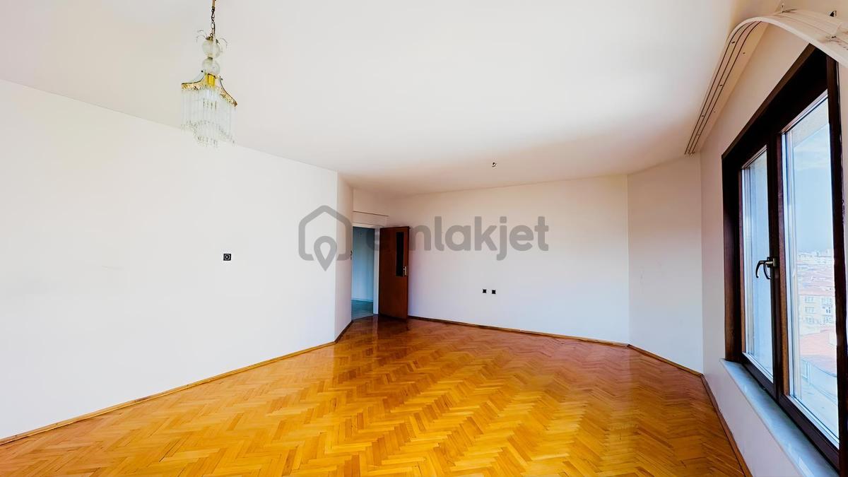 Tuna Caddesin'de Kiralık 3+1 Daire - 11