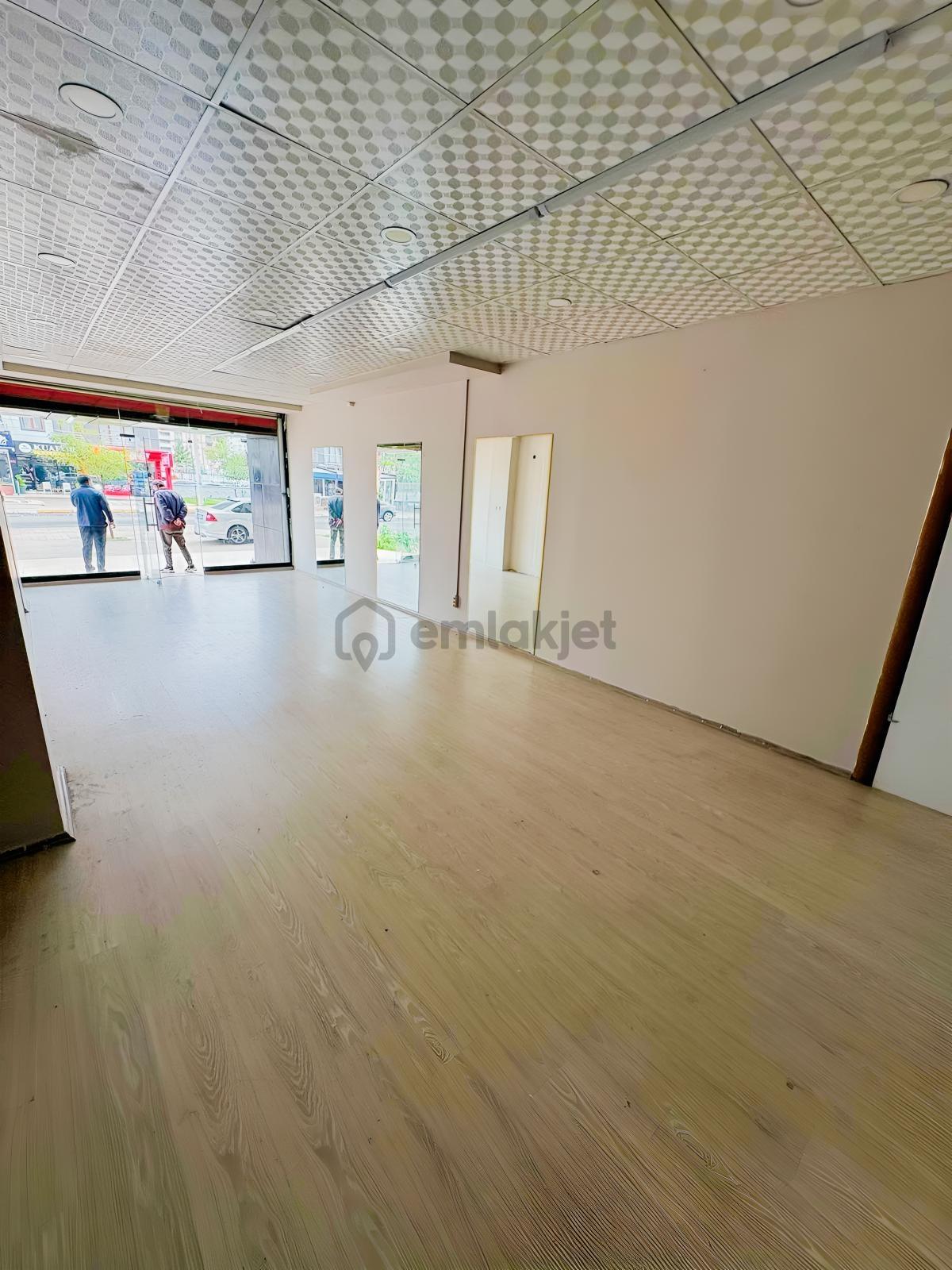 75 Bower Hastanesi Arkası Kiralık Dükkan - 11