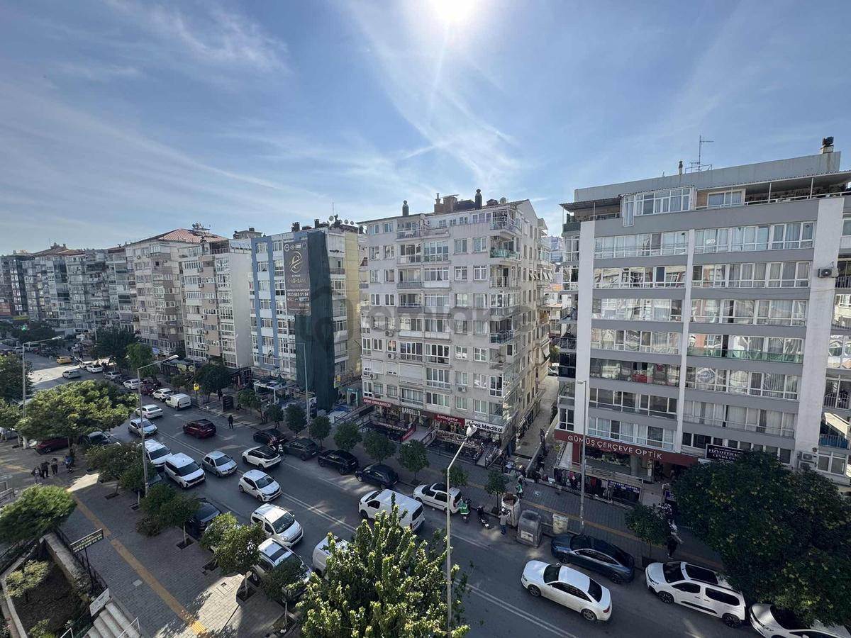 Bürmen'den Hatay Caddesi Üzeri Asansörlü Deniz Manzaralı - 11