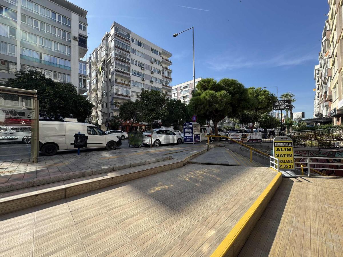Bürmen'den Hatay Caddesi Üzeri Asansörlü Deniz Manzaralı - 34