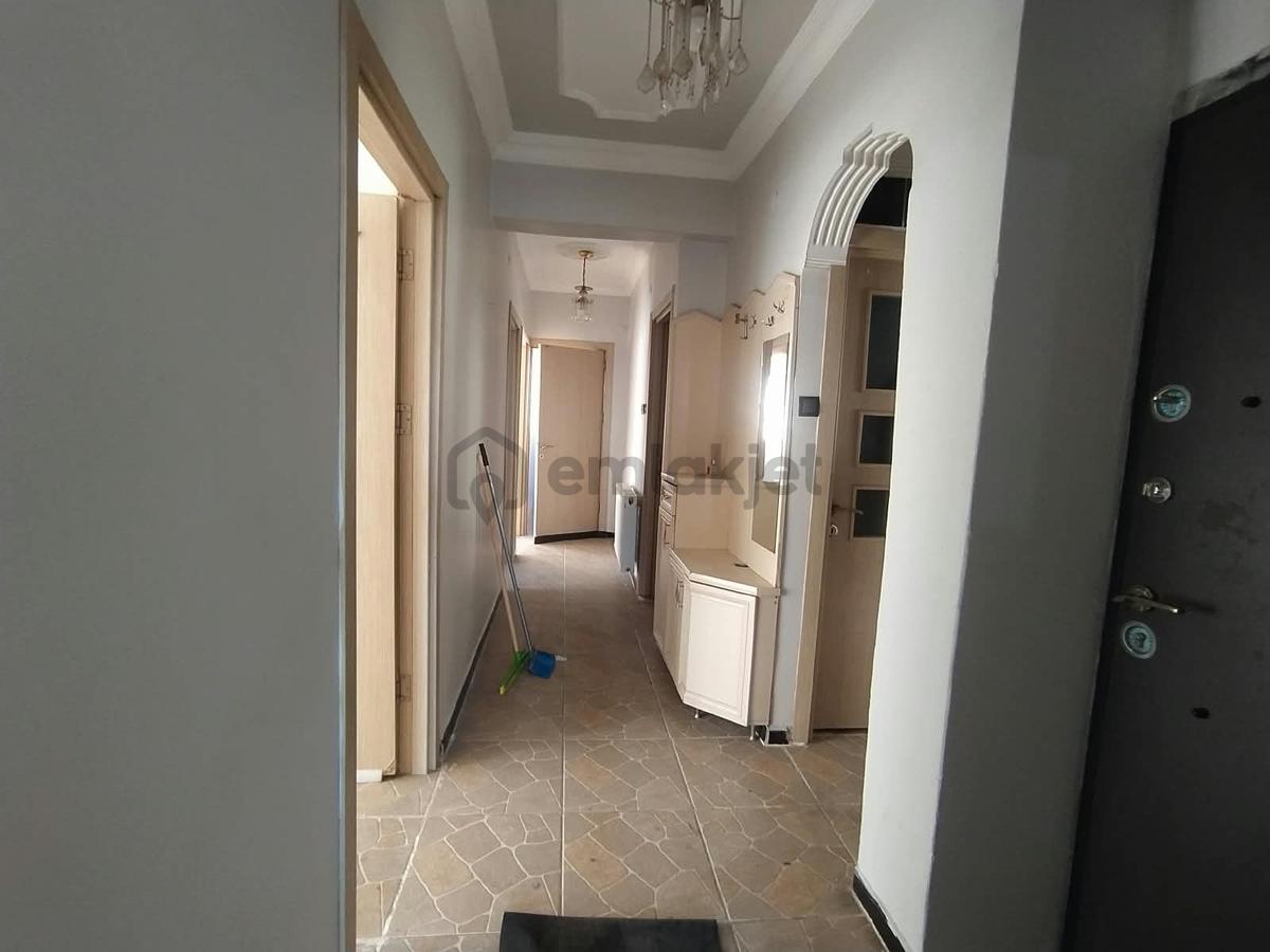 Güzel Emlak Tan Emniyet Caddesinde Kiralık - 17