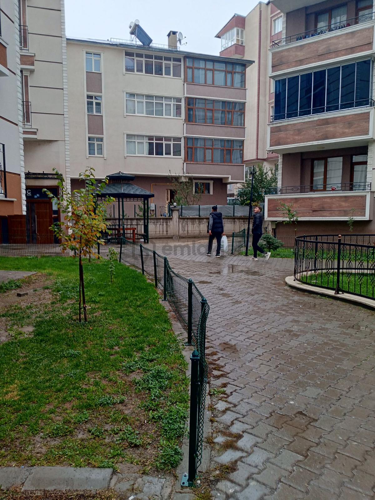 Turyap Ağrıdan Satılık 4+1 Daire Gazi Mahallesi - 2