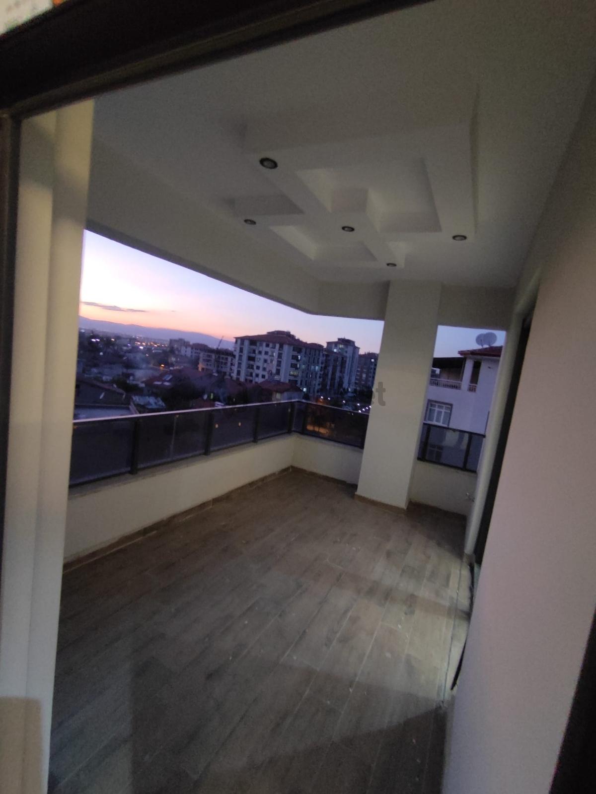 Karakavakta Tek Komutla Yaşam Akıllı Ev, Türk Hamamı,141 M² Net - 16