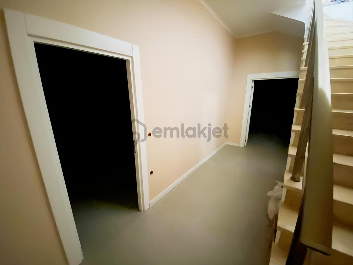 Ana Cadde Üzerinde Satılık 2 Ayrı Tapulu İşyeri - 17