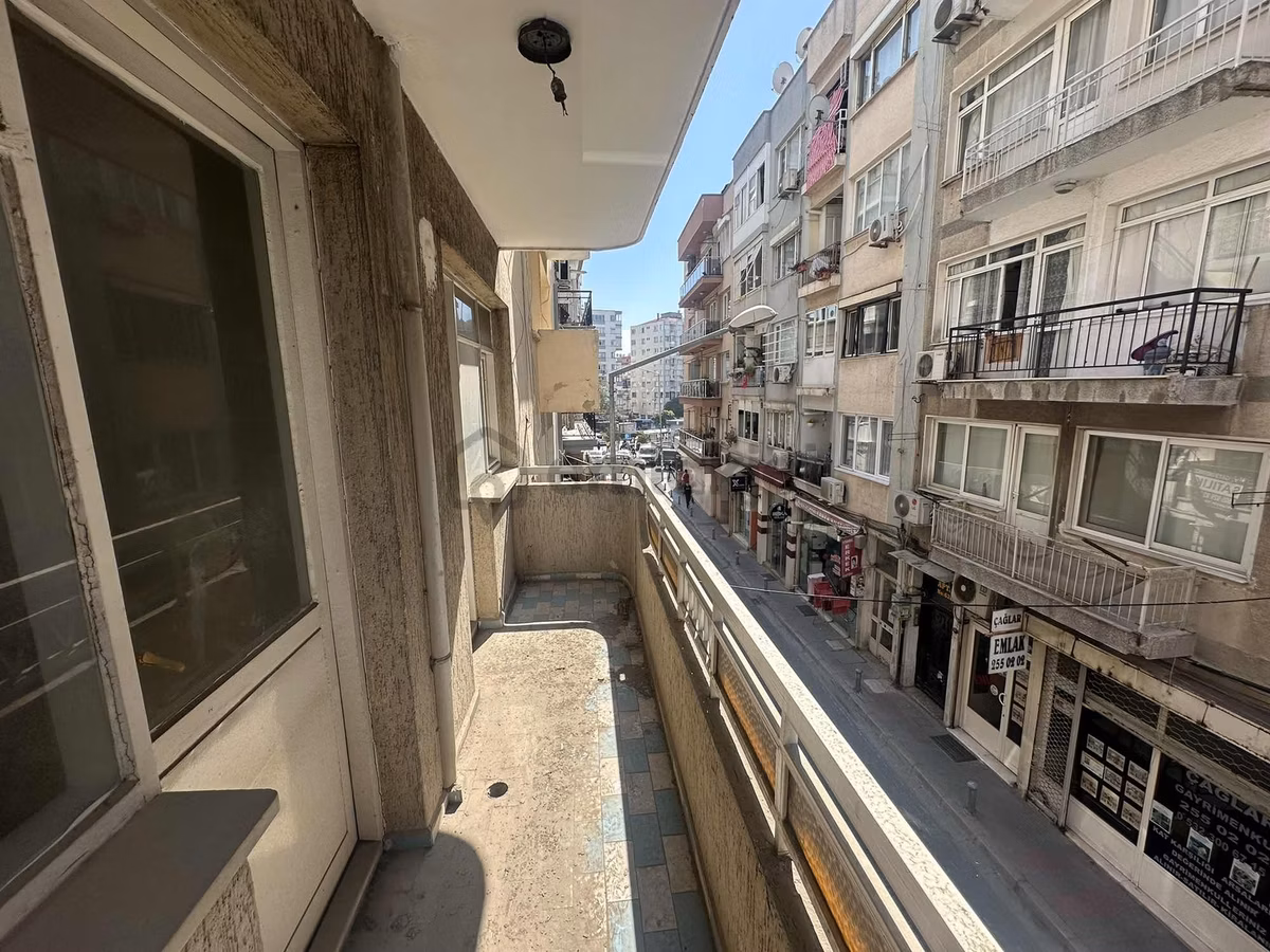 Üçyol Meydanın'da Satılık 2+1 Kapalı Mutfak Daire - 17