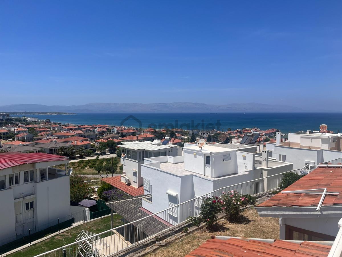 Çeşme Çiftlikköy'de Her Kattan Deniz Manzaralı Satılık Villa - 32