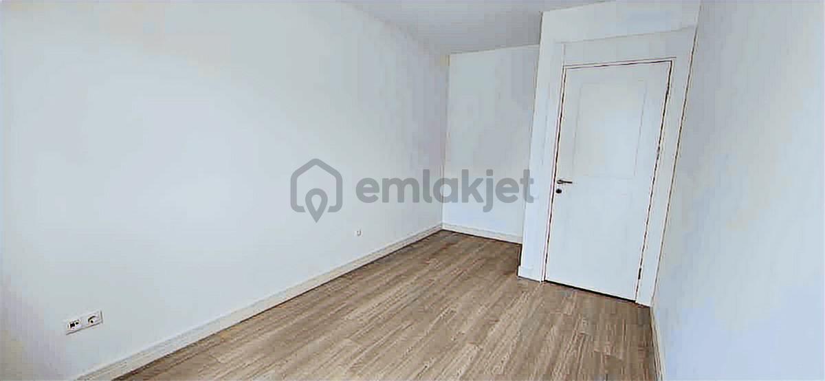 Remax Model Den Sinpaş Aqua City D1 Blokta 3.5+1 Satılık Daire - 13