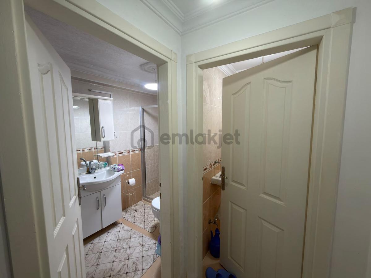Cevatpaşa'da 3+1 Bodrum Kat Kullanışlı Kapalı Mutfaklı Daire - 13