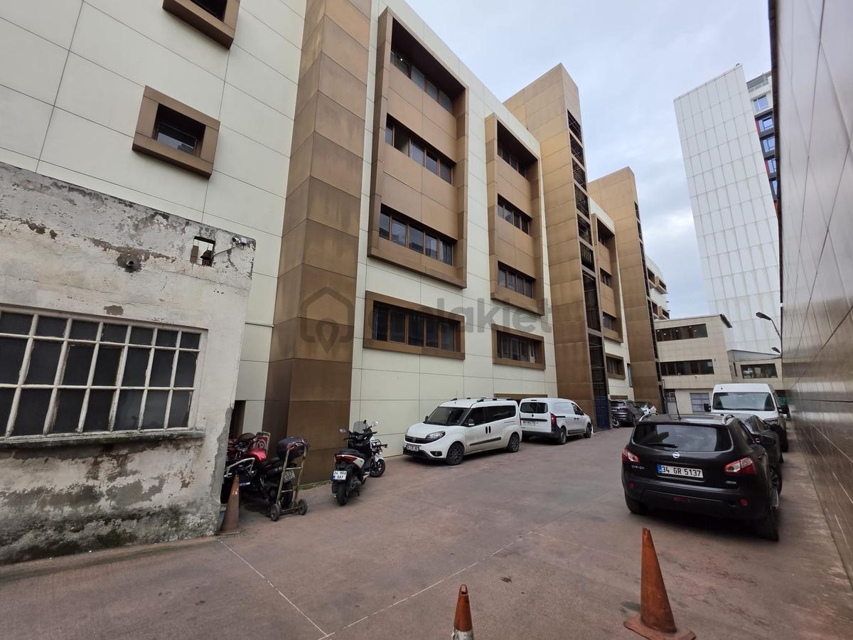 Bayrampaşa Yenidoğanda 500 M2 İşyeri - 2