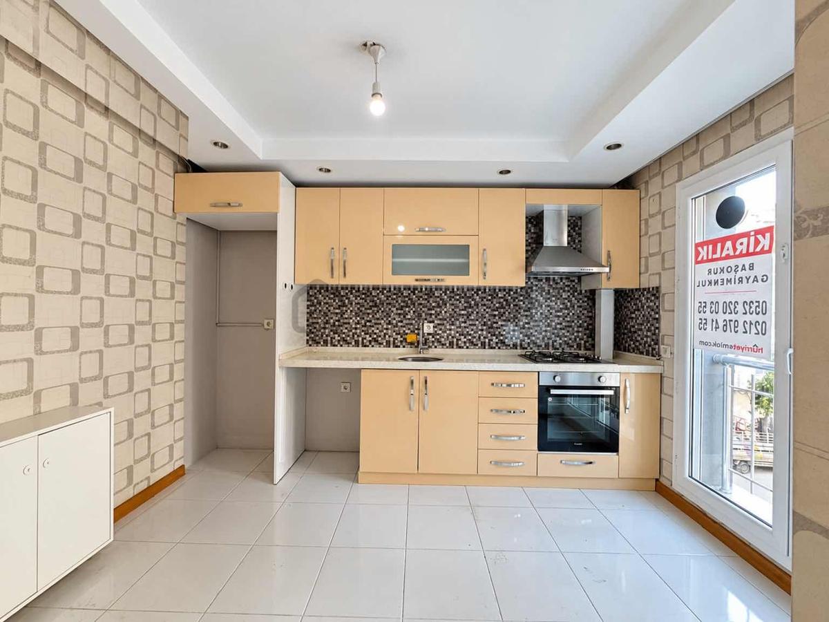 Başokur'dan Bahçelivler Soğanlı Mh. Kiralık 2+1 Arakat Daire - 34