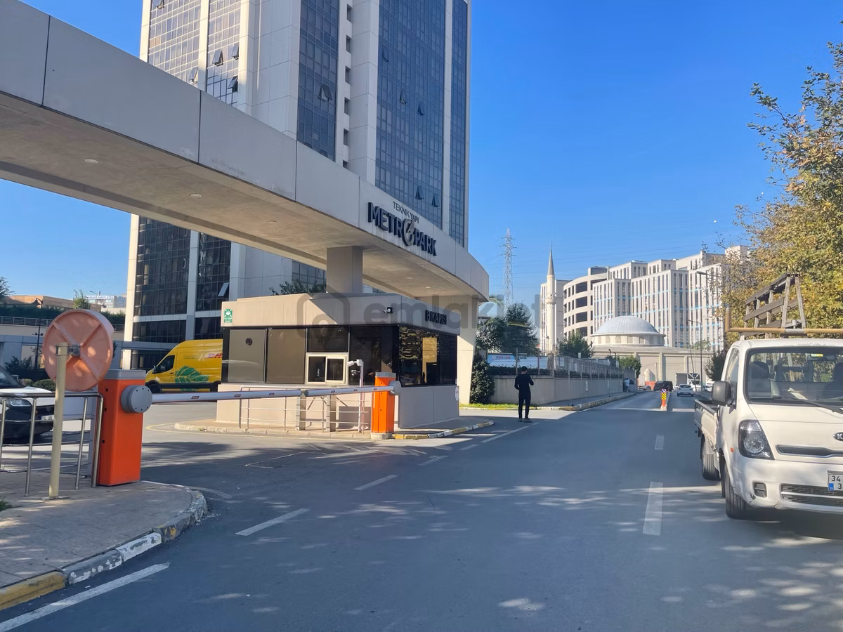 Metro Durağı Yani Teknik Yapı Metropark Sitesi 1+1 Boş Satılık Daire - 4