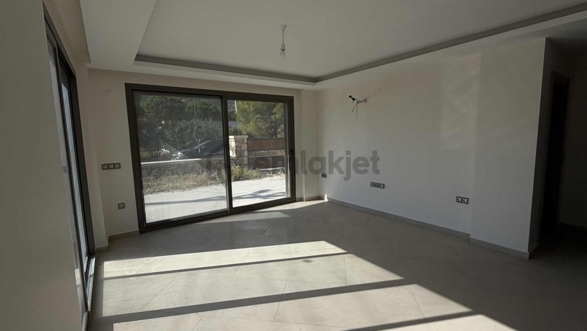 Karaburun Saip Yalı Mevkii | Denize 150 Mt | Müstakil 3+1 Villa - 30