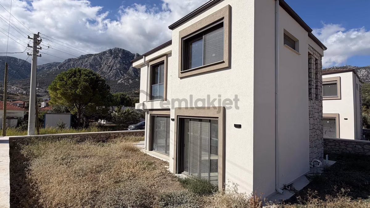 Karaburun Saip Yalı Mevkii | Denize 150 Mt | Müstakil 3+1 Villa - 4