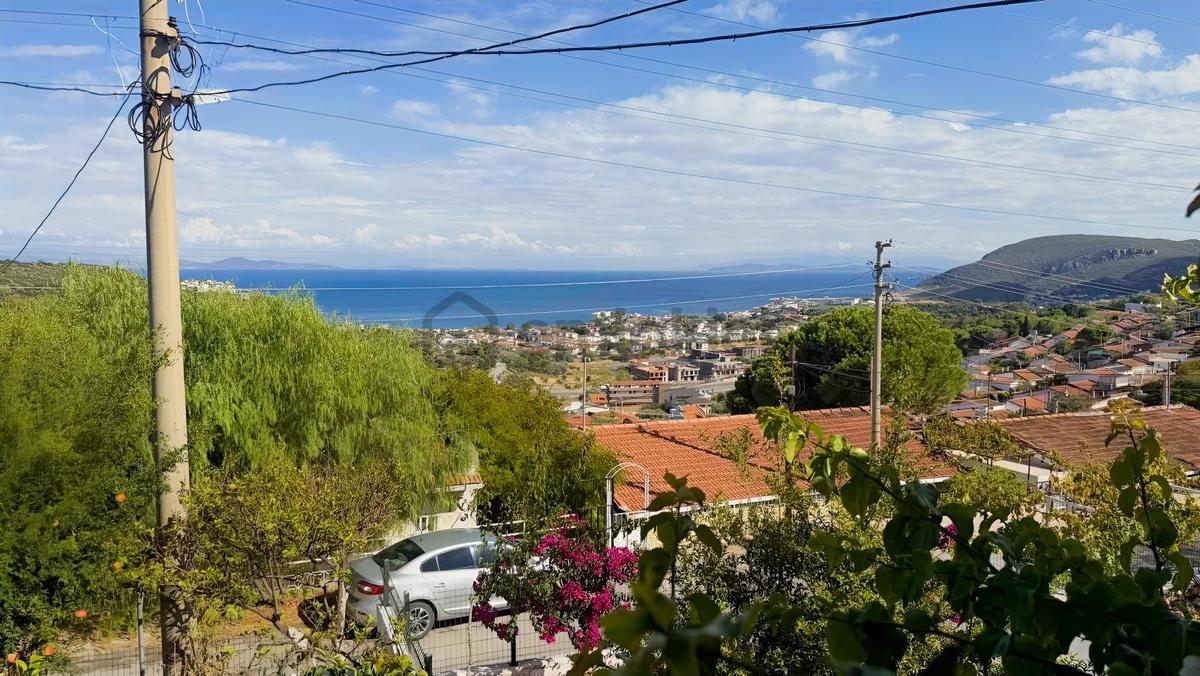 Karaburun'da Denize Nazır, Bahçeli Tek Katlı Müstakil Ev - 19