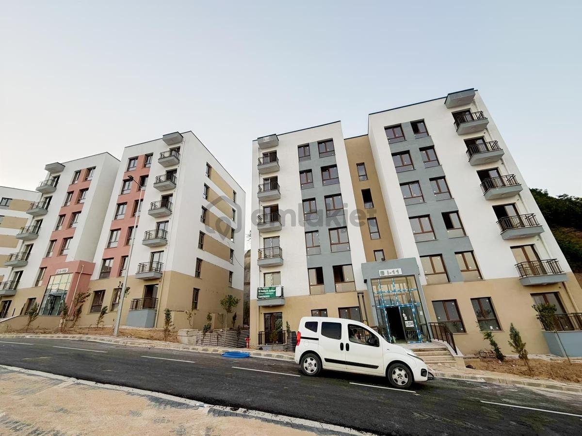 Asayradan Satılık Cedıt Projesınden 2 + 1 Satılık Gırış Kat
