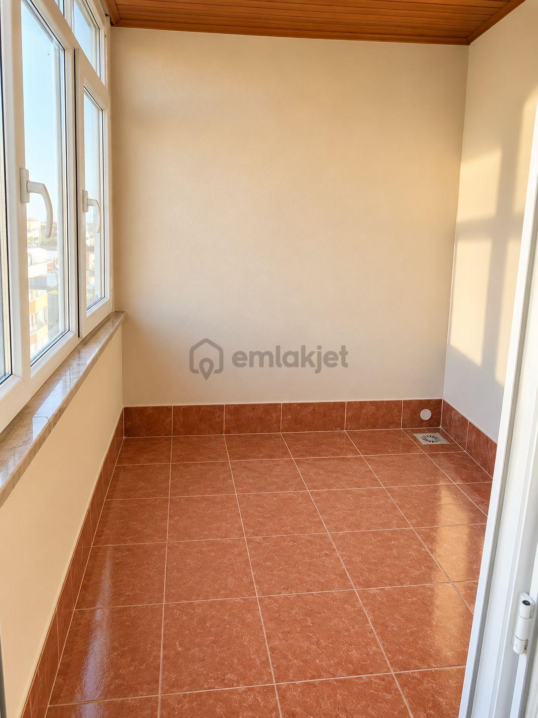 Esentepe Mahallesi Kiralık Çatı Katı Daire - 2