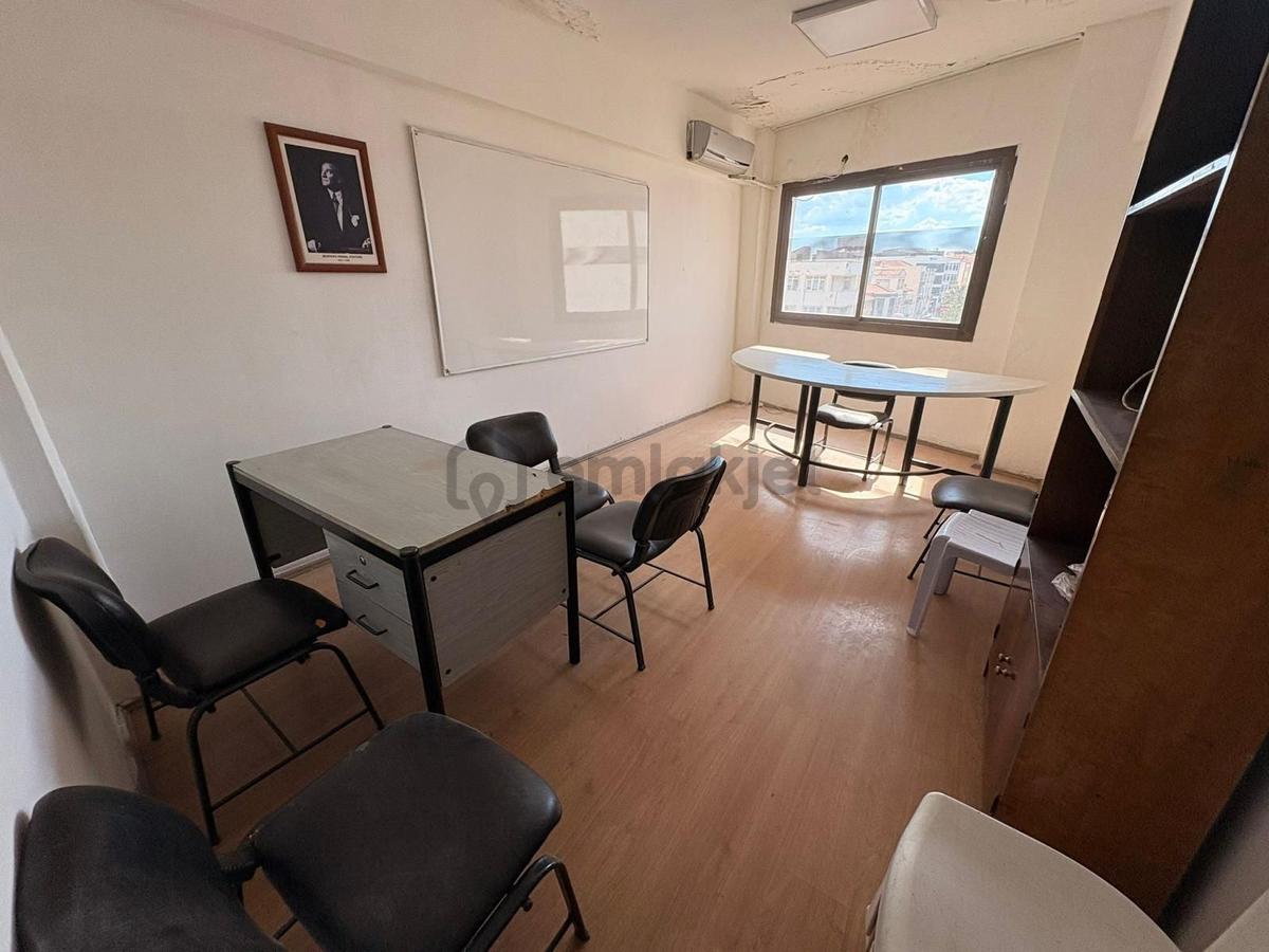 Seferihisar Merkezde Satılık Ofis Rw Akar /19m2 - 6