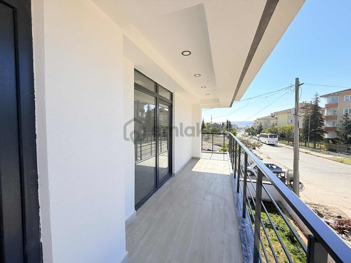 Özgün'den Vadişehir Mahallesi Mükemmel Konumda Villa - 28