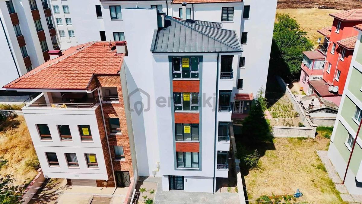 Özgün'den 71 Evler Mah. 2+0 Katta Tek Daire