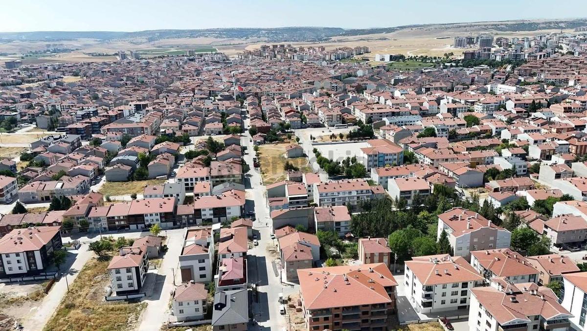 Özgün'den 71 Evler Mah. 2+0 Katta Tek Daire - 2