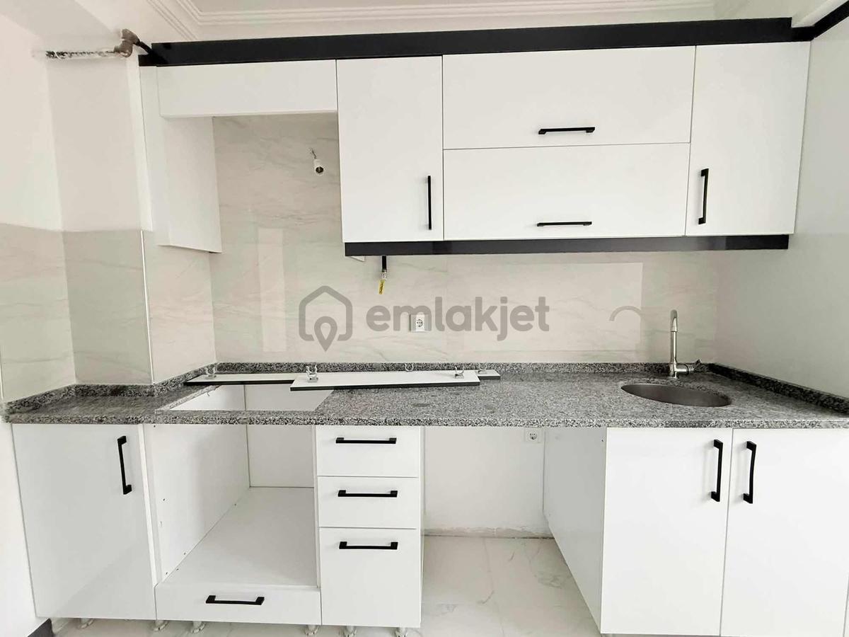 Özgün'den 71 Evler Mah. 2+0 Katta Tek Daire - 15