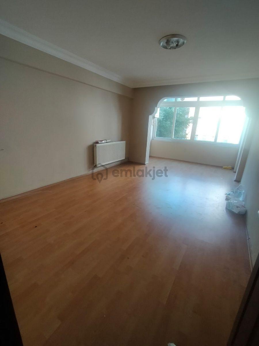 Rami Cuma Mahallesi'nde 3+1 Arakat
