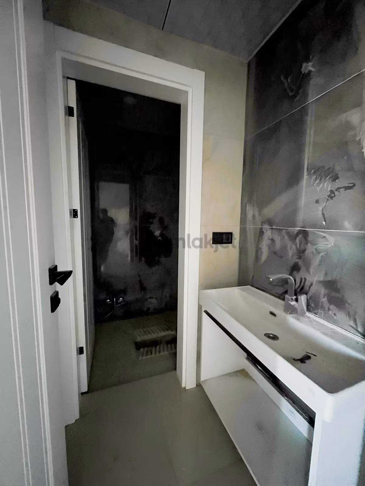 Karaman Yoluna Cephe Site İçerisinde Lüxs Satılık 2+1 Daire - 17
