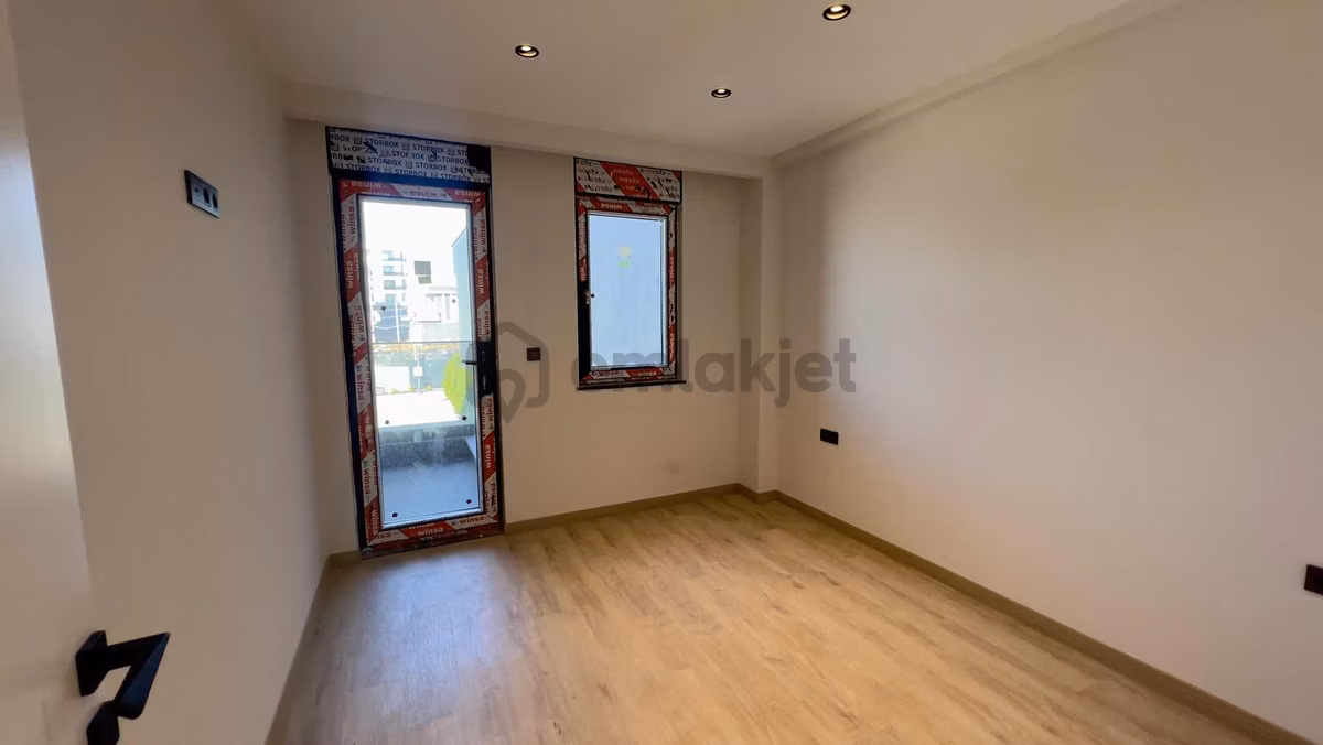 Aksu Altıntaşta Satılık 1+1 Daire - 4